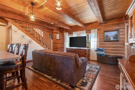 11092 Us Highway 12 Randle WA 98937