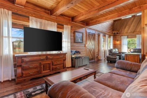 11092 Us Highway 12 Randle WA 98937