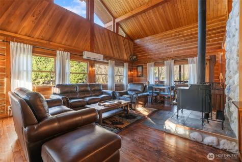 11092 Us Highway 12 Randle WA 98937