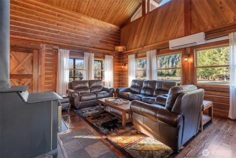 11092 Us Highway 12 Randle WA 98937