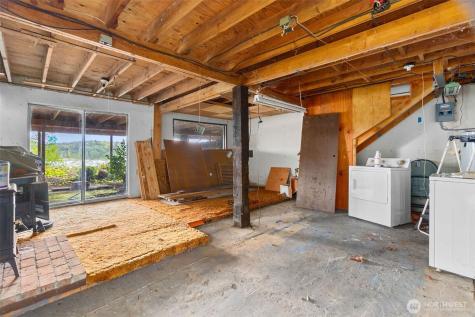 6105 Elizan Drive NW Olympia WA 98502