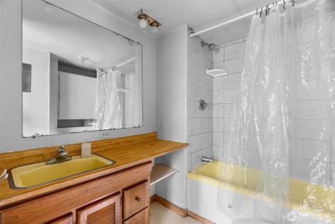 6105 Elizan Drive NW Olympia WA 98502