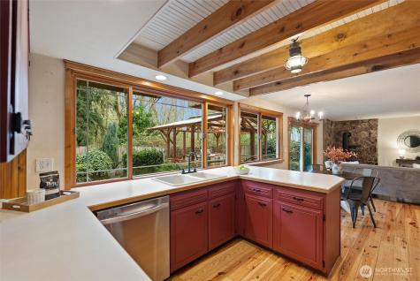 31521 42nd Avenue SW Federal Way WA 98023
