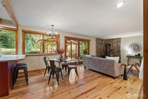 31521 42nd Avenue SW Federal Way WA 98023