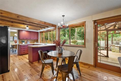 31521 42nd Avenue SW Federal Way WA 98023