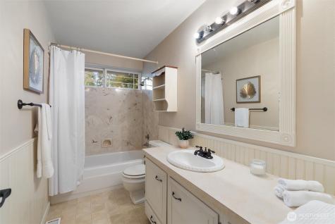 31521 42nd Avenue SW Federal Way WA 98023