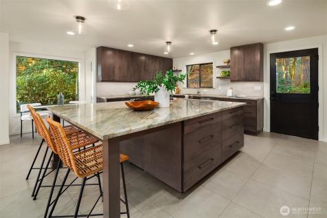 25112 SE 17th Street Sammamish WA 98075