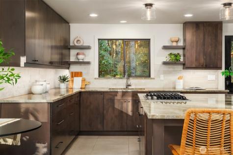 25112 SE 17th Street Sammamish WA 98075