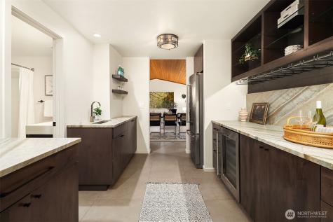 25112 SE 17th Street Sammamish WA 98075