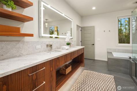 25112 SE 17th Street Sammamish WA 98075