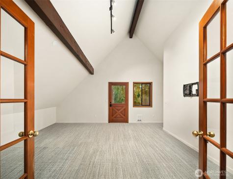 25112 SE 17th Street Sammamish WA 98075