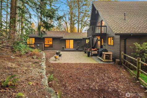 25112 SE 17th Street Sammamish WA 98075