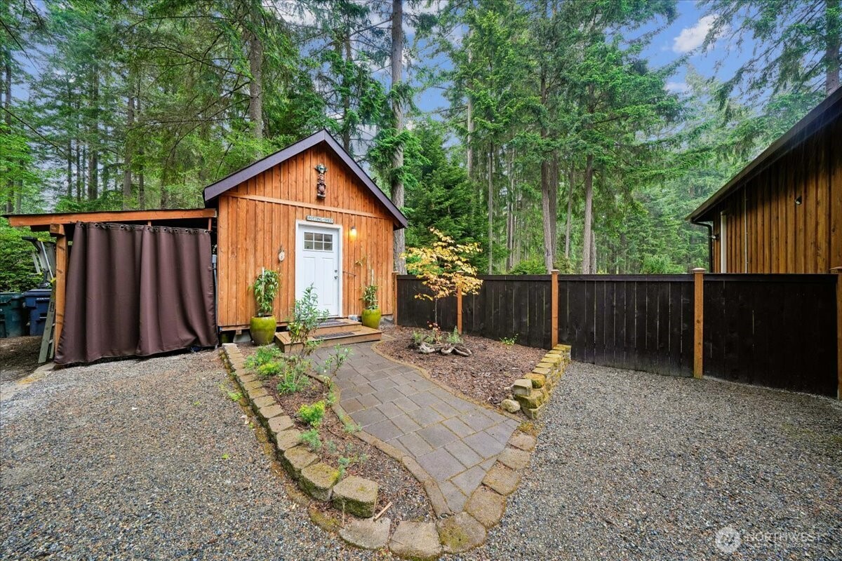 10507 Pioneer Drive Anderson Island WA 98303