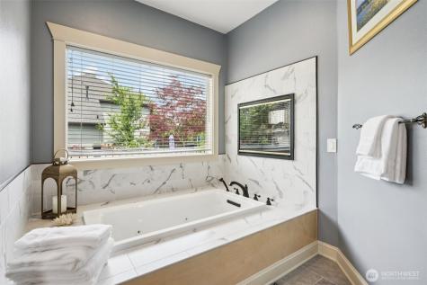 4706 NE 137th Street NE Vancouver WA 98686