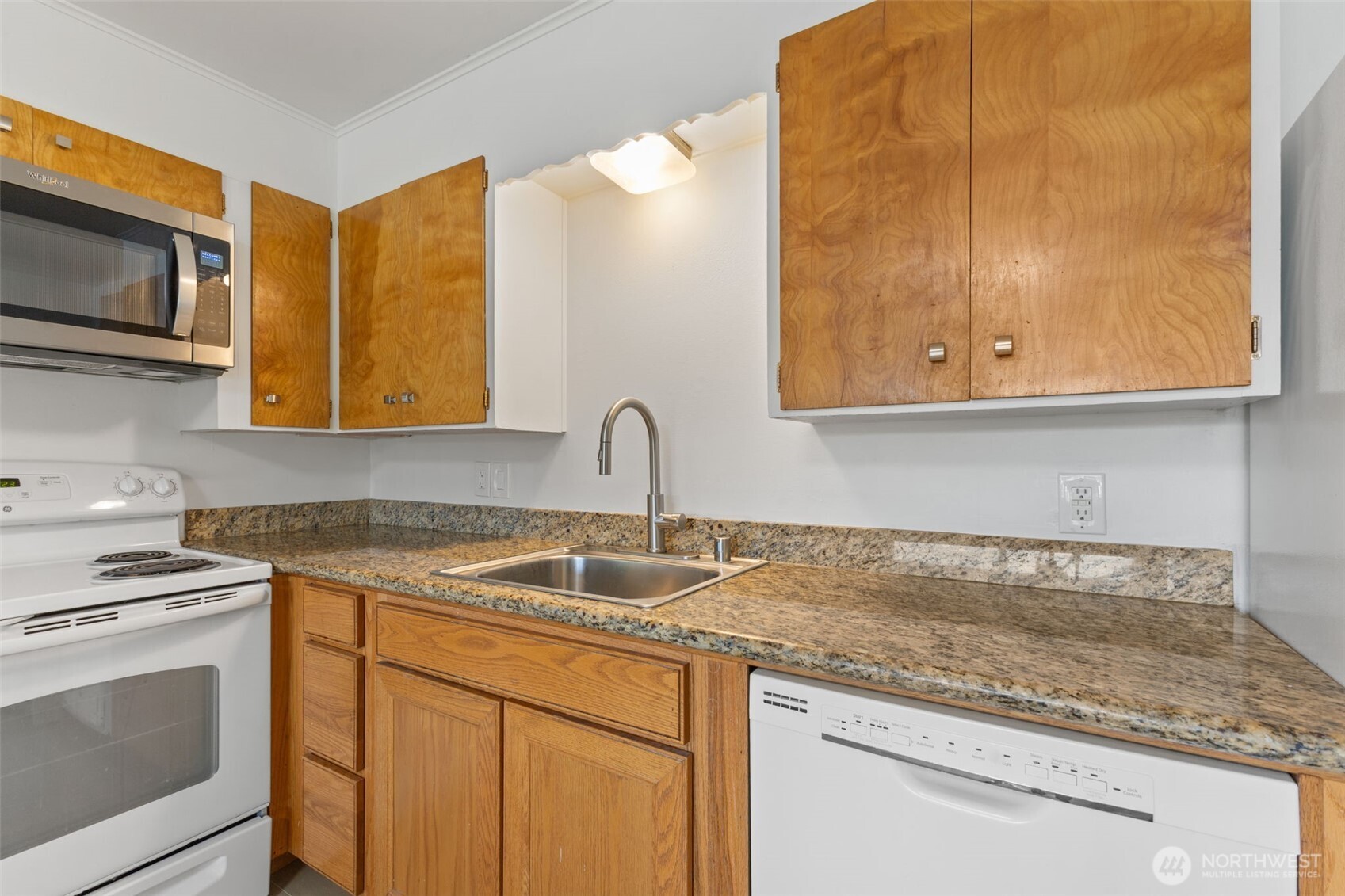 3118 Deer Island Drive E Lake Tapps WA 98391