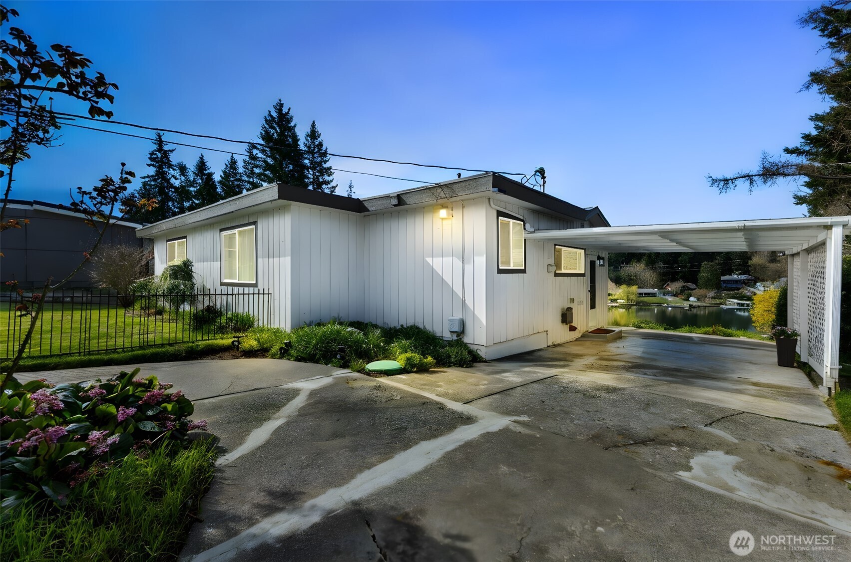 3118 Deer Island Drive E Lake Tapps WA 98391