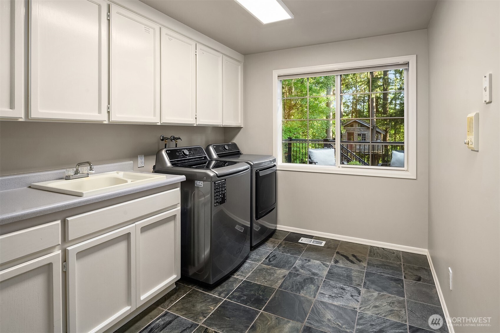 2609 208th Avenue SE Sammamish WA 98075