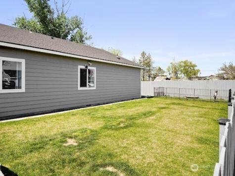 1004 W Virginia Moses Lake WA 98837