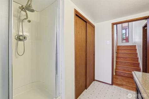 11208 234th Place Kent WA 98031