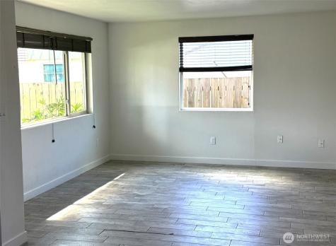913 G Street Westport WA 98595