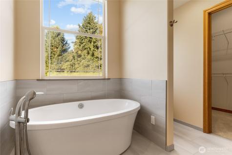 972 Highline Drive East Wenatchee WA 98802