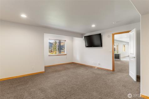 972 Highline Drive East Wenatchee WA 98802