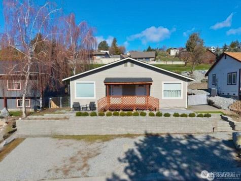 380 N Shore Court Manson WA 98831