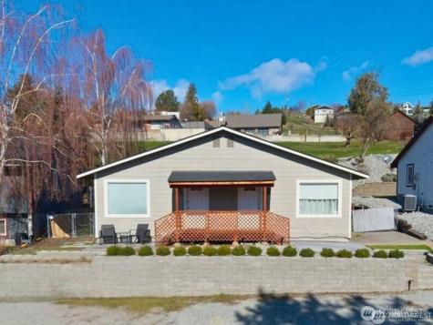 380 N Shore Court Manson WA 98831