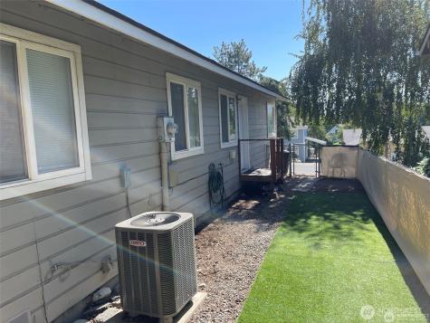 380 N Shore Court Manson WA 98831