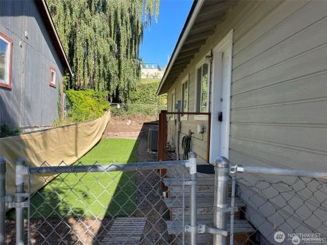380 N Shore Court Manson WA 98831