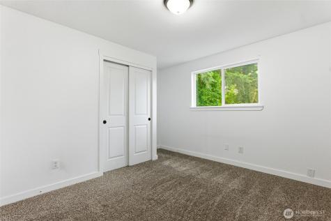 10917 48th Street E Puyallup WA 98372