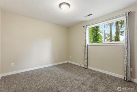 10917 48th Street E Puyallup WA 98372
