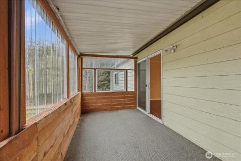 12322 122nd Avenue Court E Puyallup WA 98374