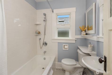 3505 Burke Avenue N Seattle WA 98103