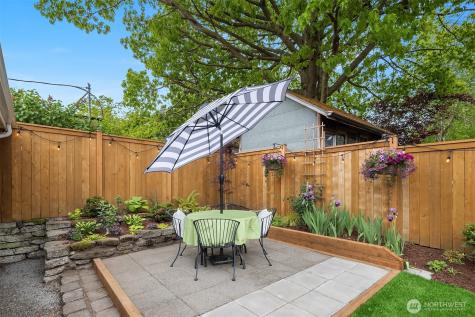 3505 Burke Avenue N Seattle WA 98103