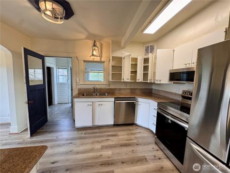 2227 Washington Street Shelton WA 98584