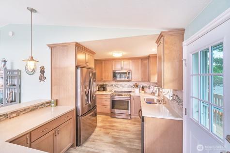 32208 G Street Ocean Park WA 98640