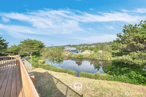 32208 G Street Ocean Park WA 98640