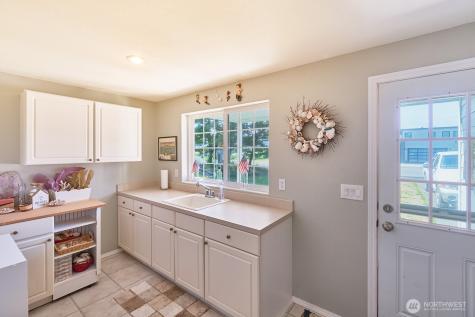 32208 G Street Ocean Park WA 98640