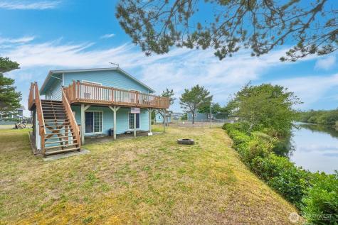 32208 G Street Ocean Park WA 98640