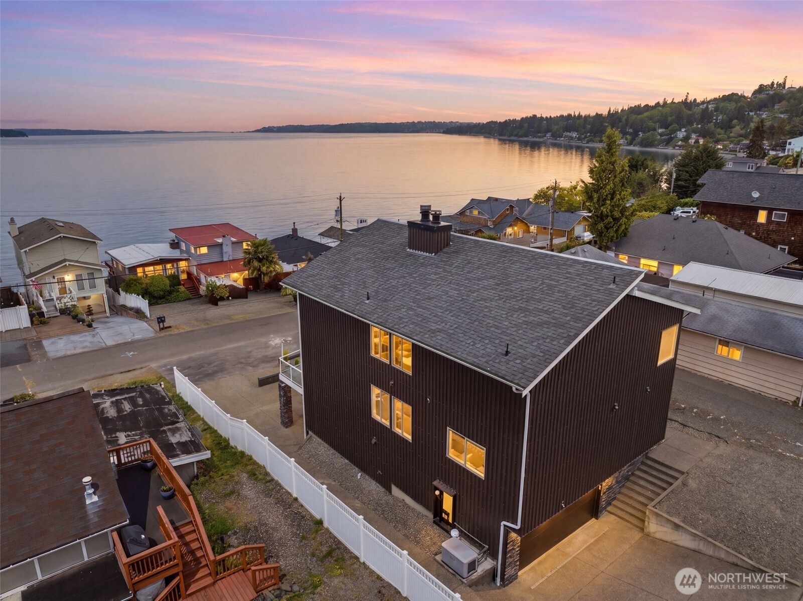 28630 Soundview Drive S Des Moines WA 98198