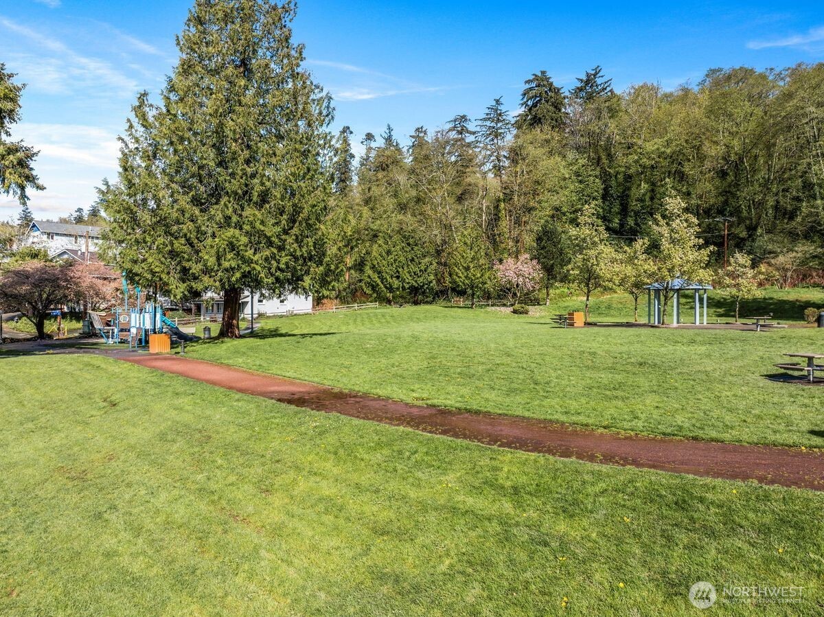 28630 Soundview Drive S Des Moines WA 98198