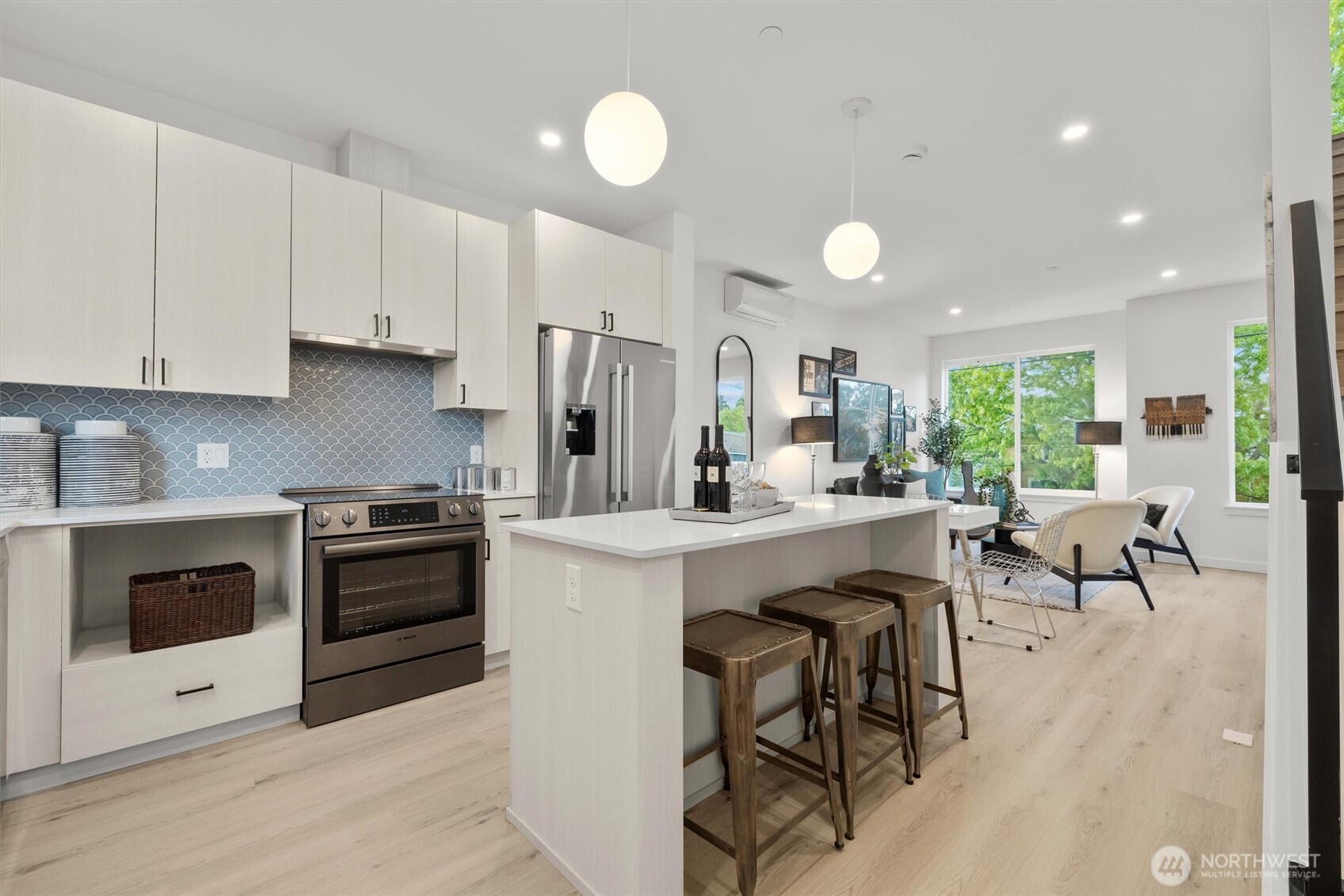 6604 Carleton Avenue S Seattle WA 98108