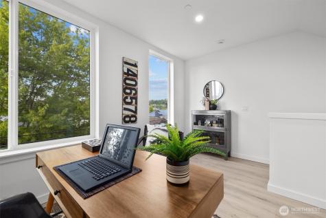 6604 Carleton Avenue S Seattle WA 98108