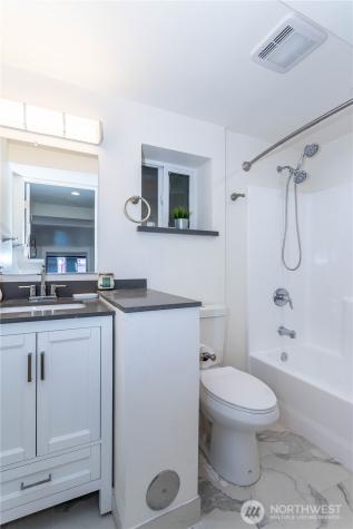 7305 32nd Avenue S Seattle WA 98118