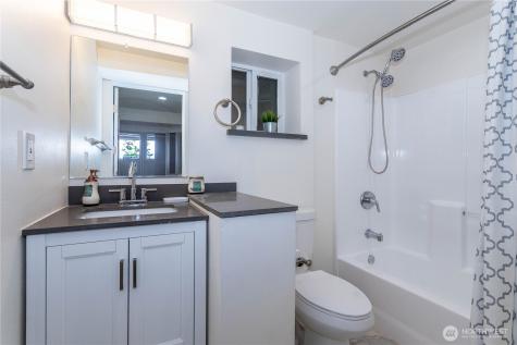 7305 32nd Avenue S Seattle WA 98118