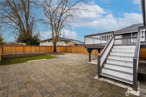 7305 32nd Avenue S Seattle WA 98118
