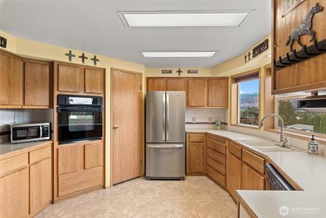 2736 NW Columbia Avenue East Wenatchee WA 98802