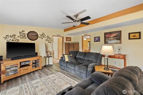 2736 NW Columbia Avenue East Wenatchee WA 98802