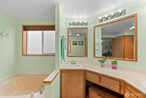 2736 NW Columbia Avenue East Wenatchee WA 98802